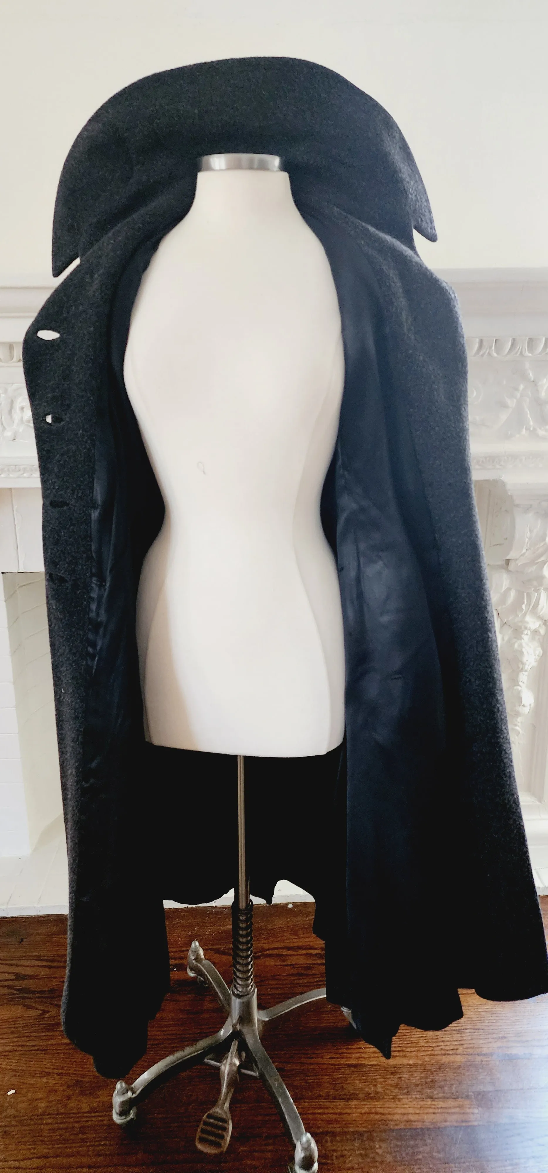 40s 50s Gray Wool Princess Coat w/Shawl Collar & Double Breasted Closure / Small