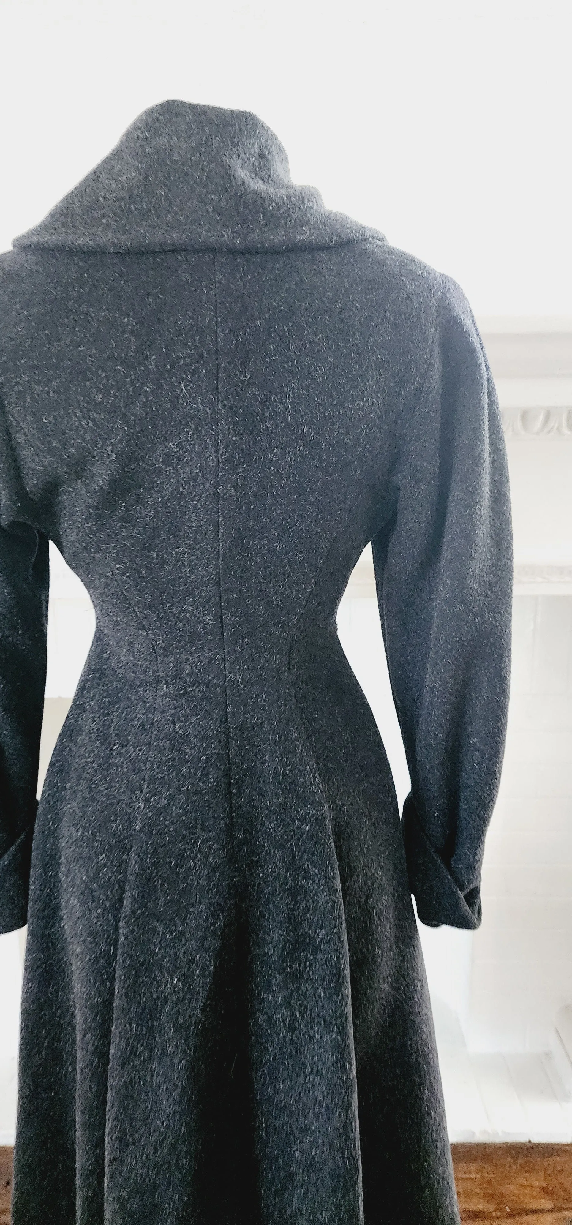 40s 50s Gray Wool Princess Coat w/Shawl Collar & Double Breasted Closure / Small