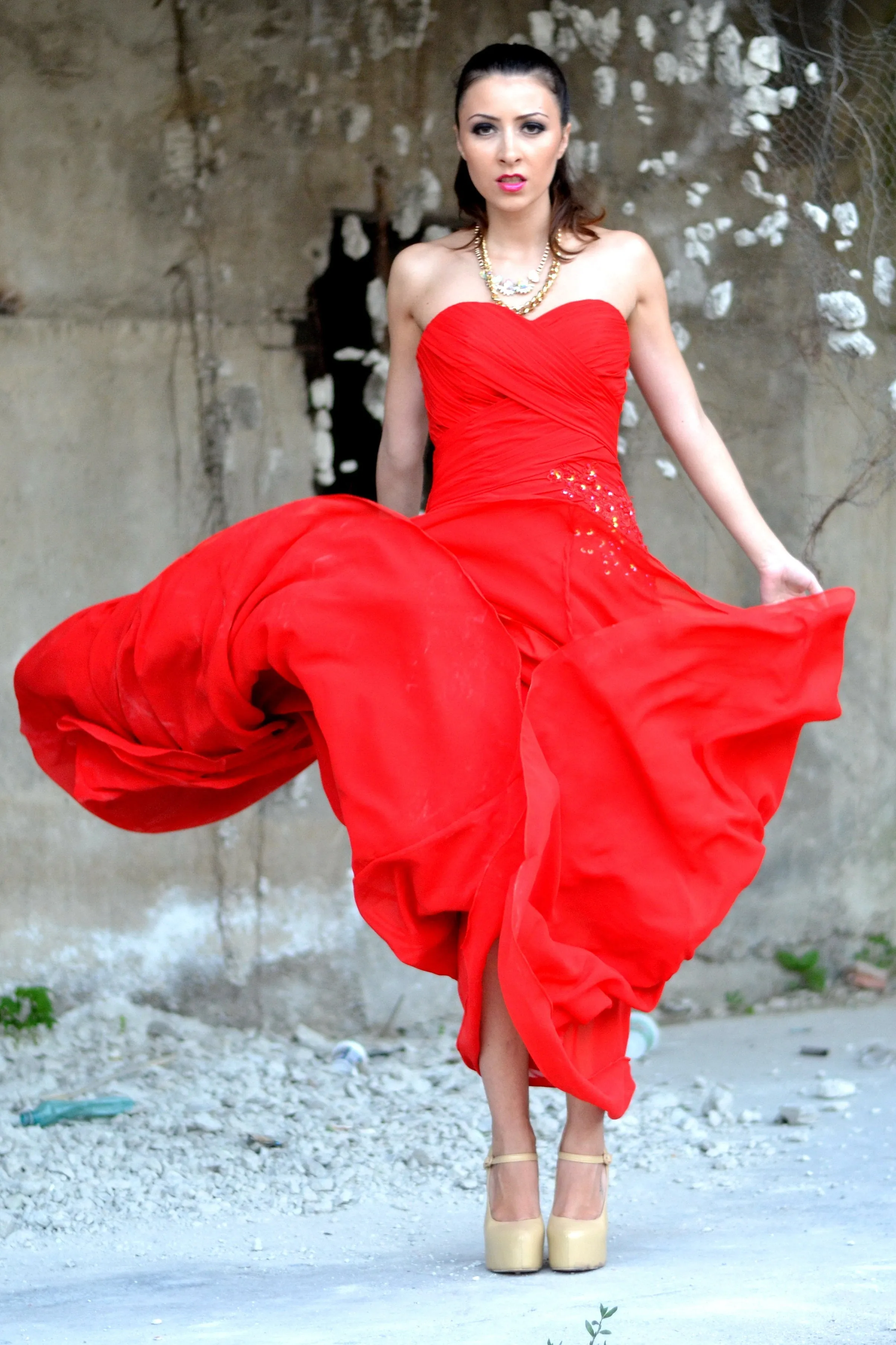 A-line Sweetheart Floor Length Chapel Chiffon Rhinestone Prom Dress