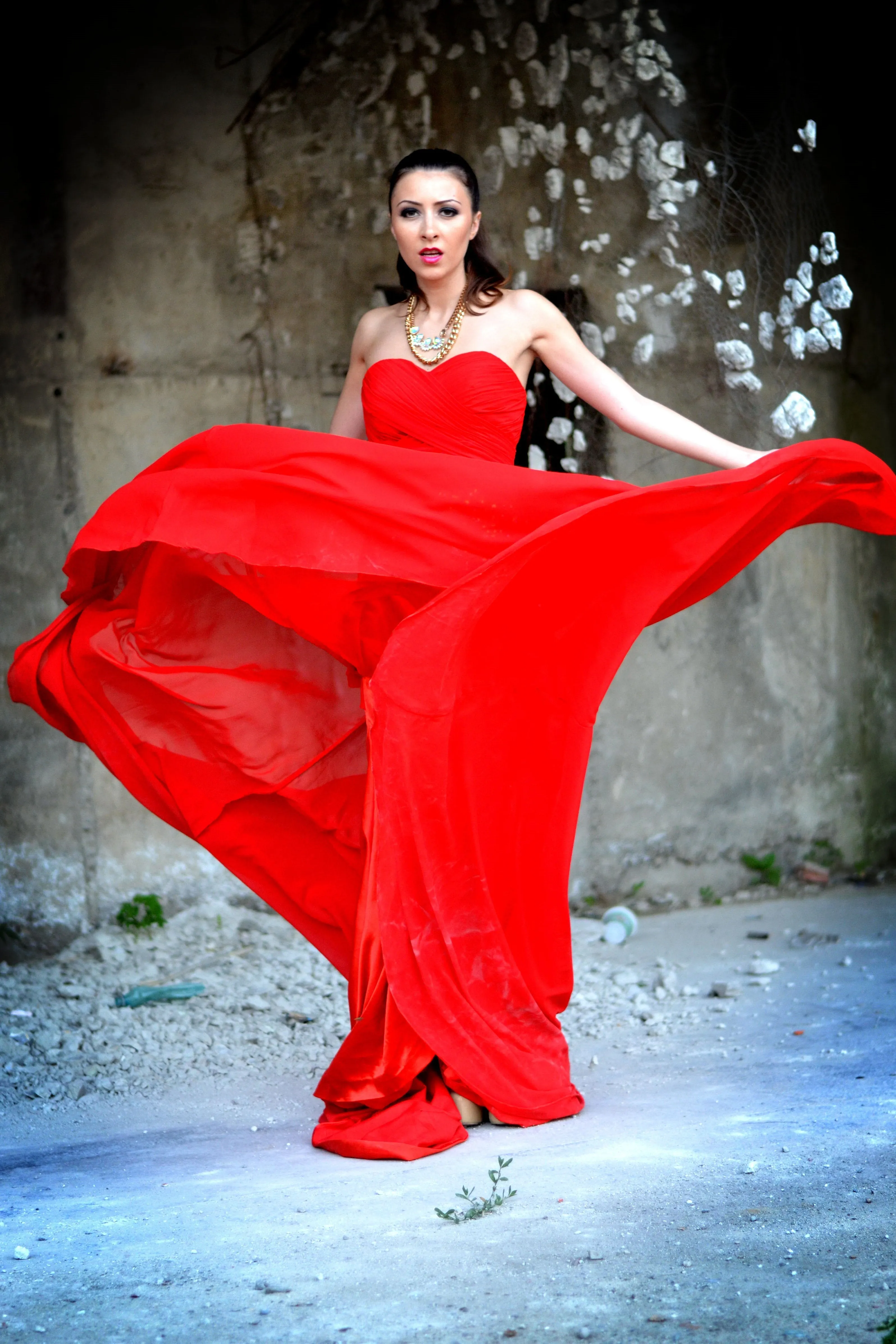 A-line Sweetheart Floor Length Chapel Chiffon Rhinestone Prom Dress