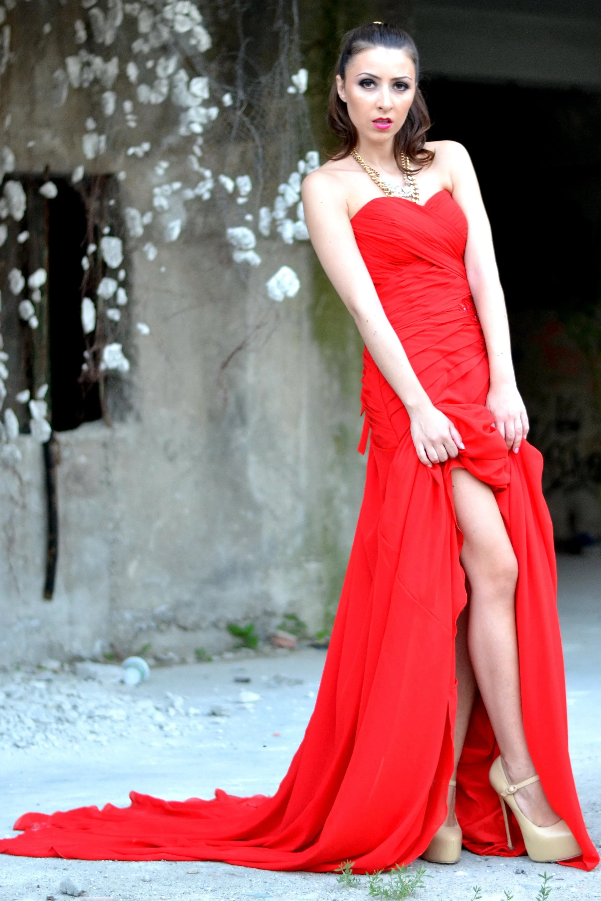 A-line Sweetheart Floor Length Chapel Chiffon Rhinestone Prom Dress
