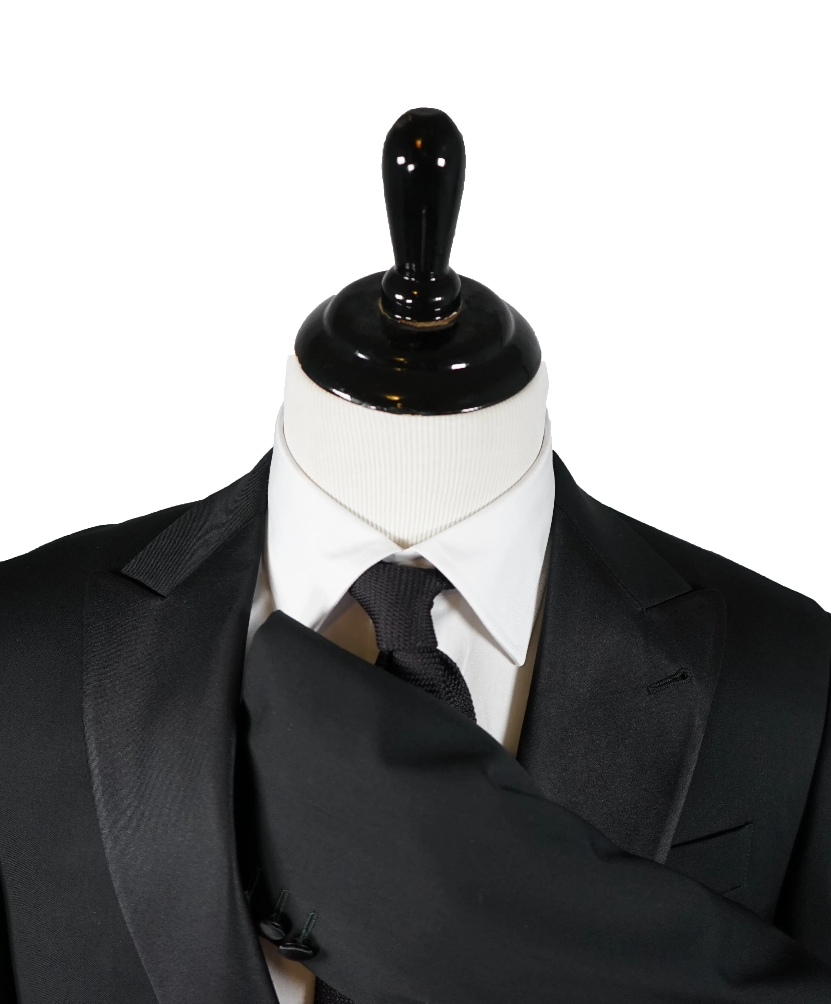 ARMANI COLLEZIONI - Black Peak Lapel 1-Button Satin Tuxedo -  38R