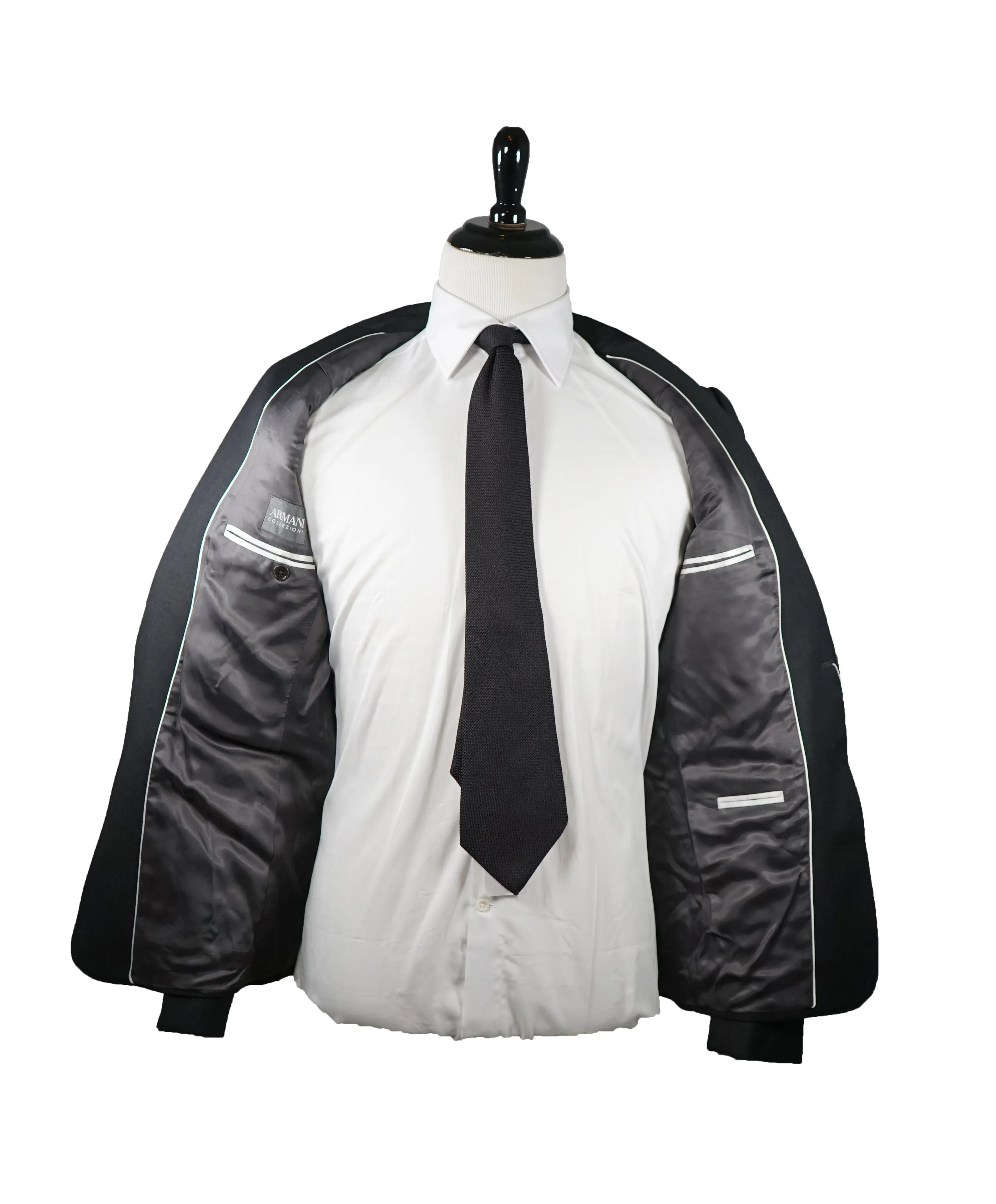 ARMANI COLLEZIONI - Peak Lapel 1-Button Slim Charcoal Suit - 38R