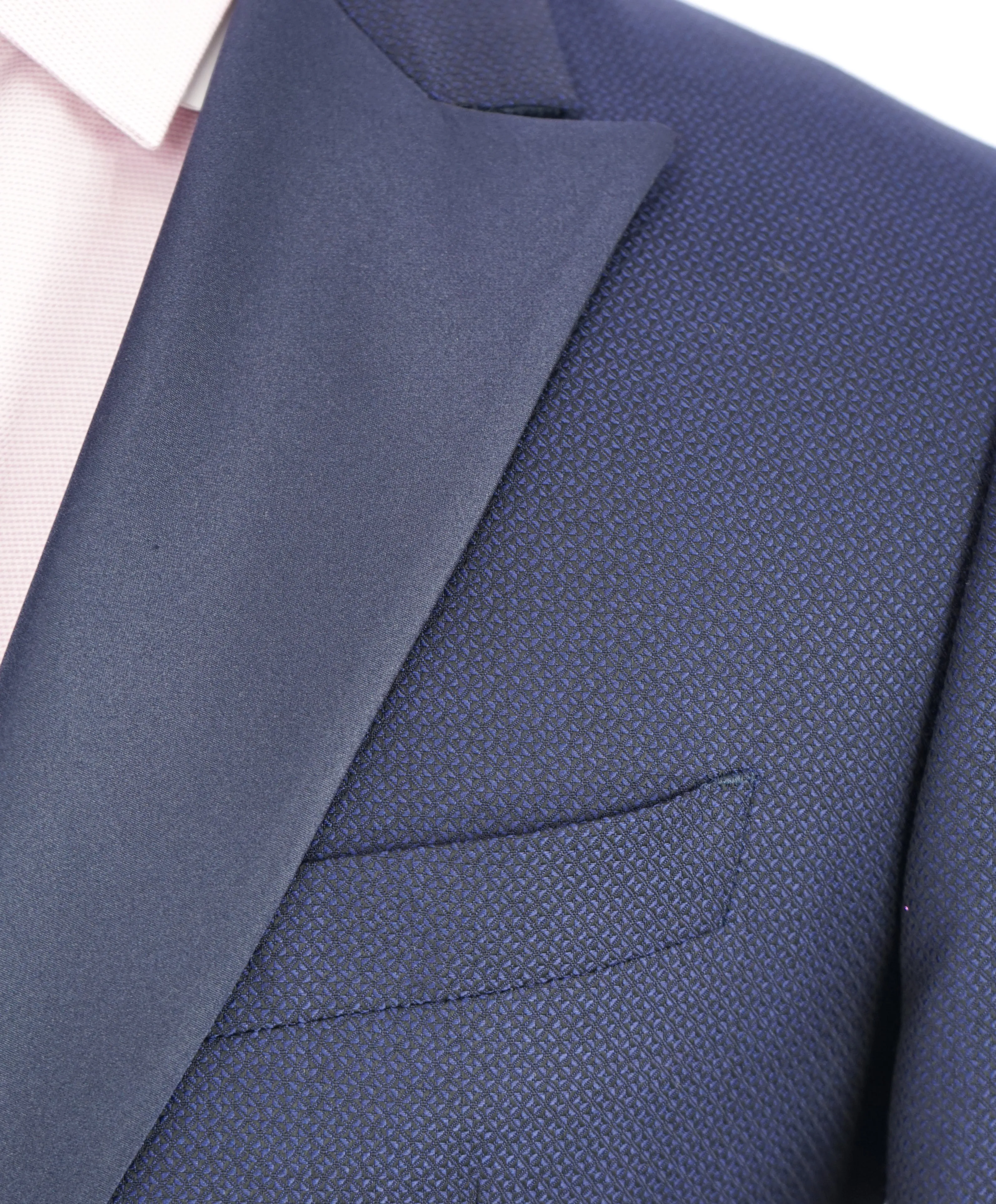 ARMANI COLLEZIONI - "M Line" Blue Geometric 1-Button Tuxedo Peak Lapels - 40R