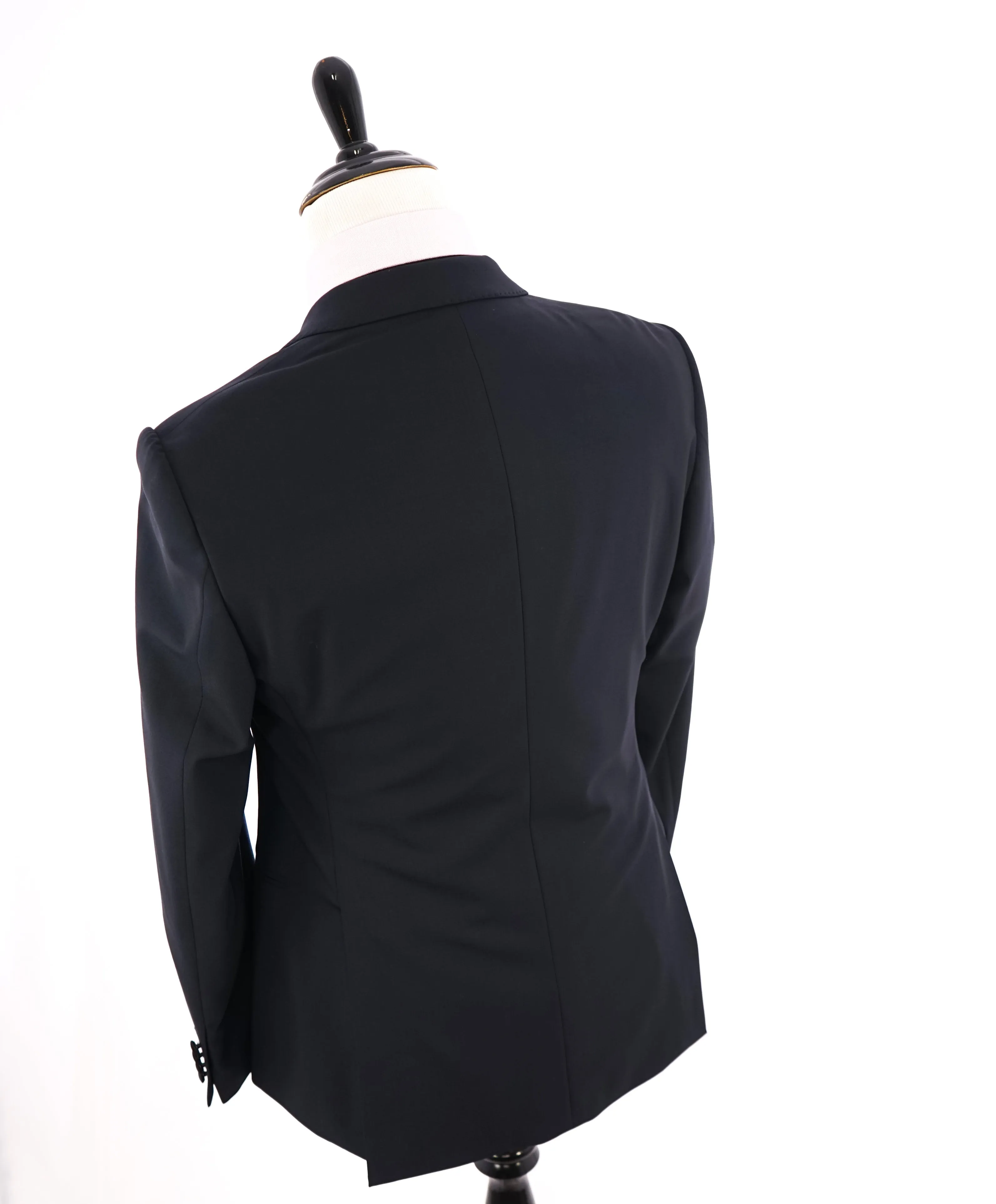 ARMANI COLLEZIONI - "M Line" Blue Slim 1-Button Tuxedo Peak Lapels - 42R