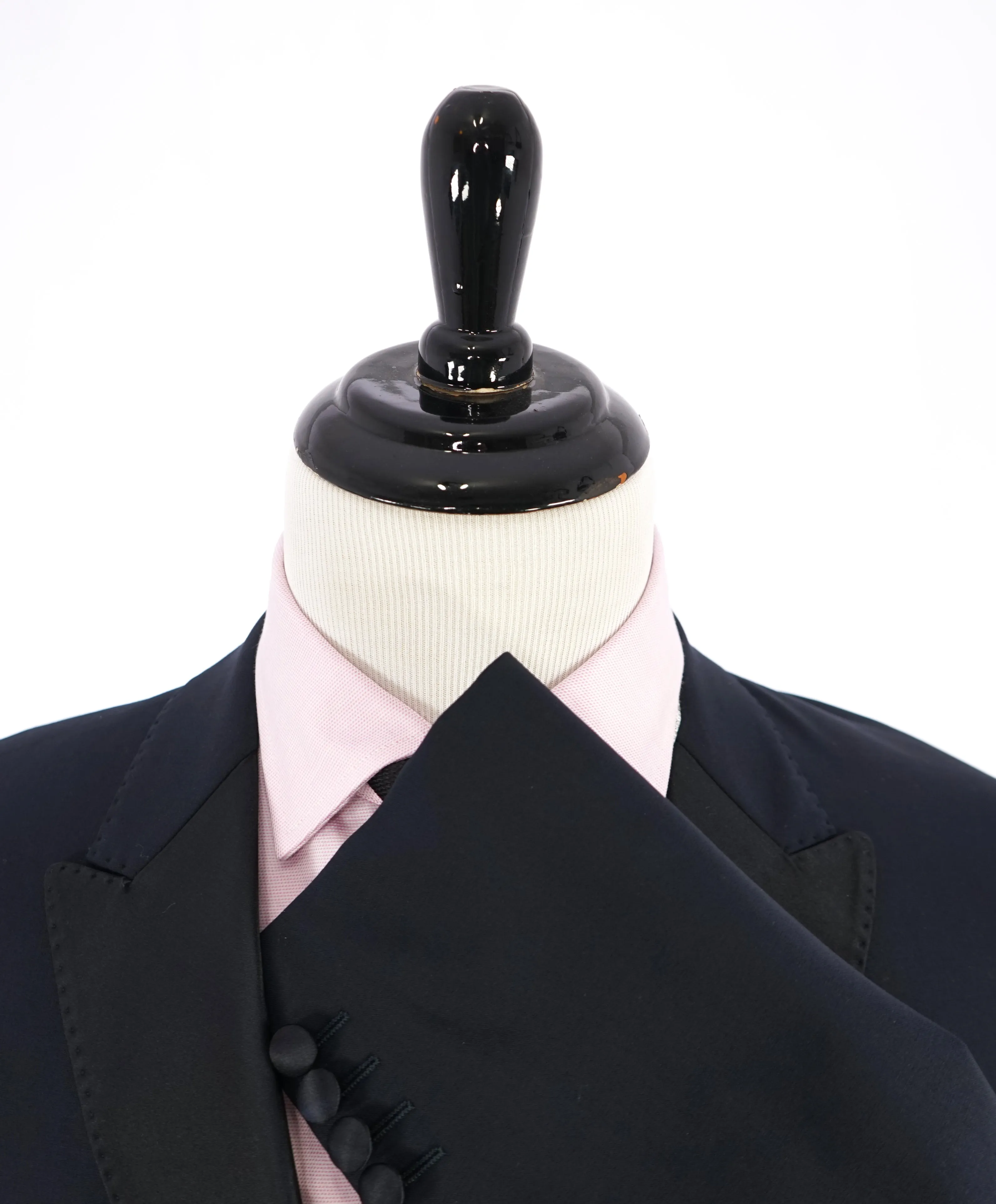 ARMANI COLLEZIONI - "M Line" Blue Slim 1-Button Tuxedo Peak Lapels - 42R