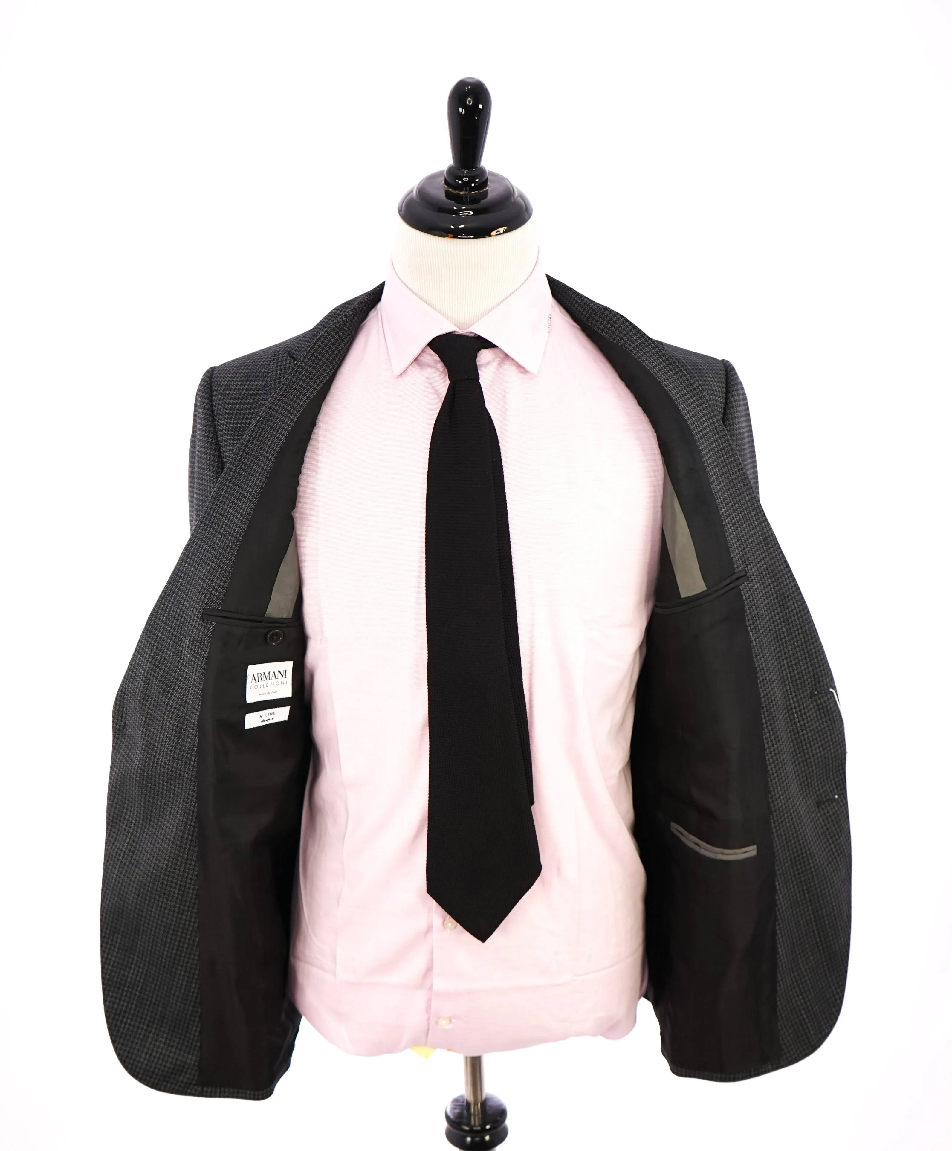 ARMANI COLLEZIONI -  "M Line" Houndstooth Gray Peak Lapel Suit - 46R