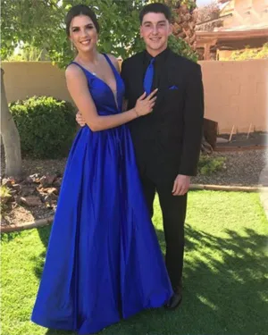 Elegant 2019 V-Neck Prom Dresses with Beadings New Royal Blue Prom Gowns Floor Length