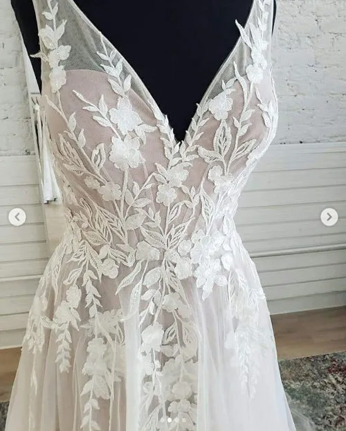 Fairy Tulle A-line V-neck Open Back Lace Sleeveless Long Wedding Dresses,MW471