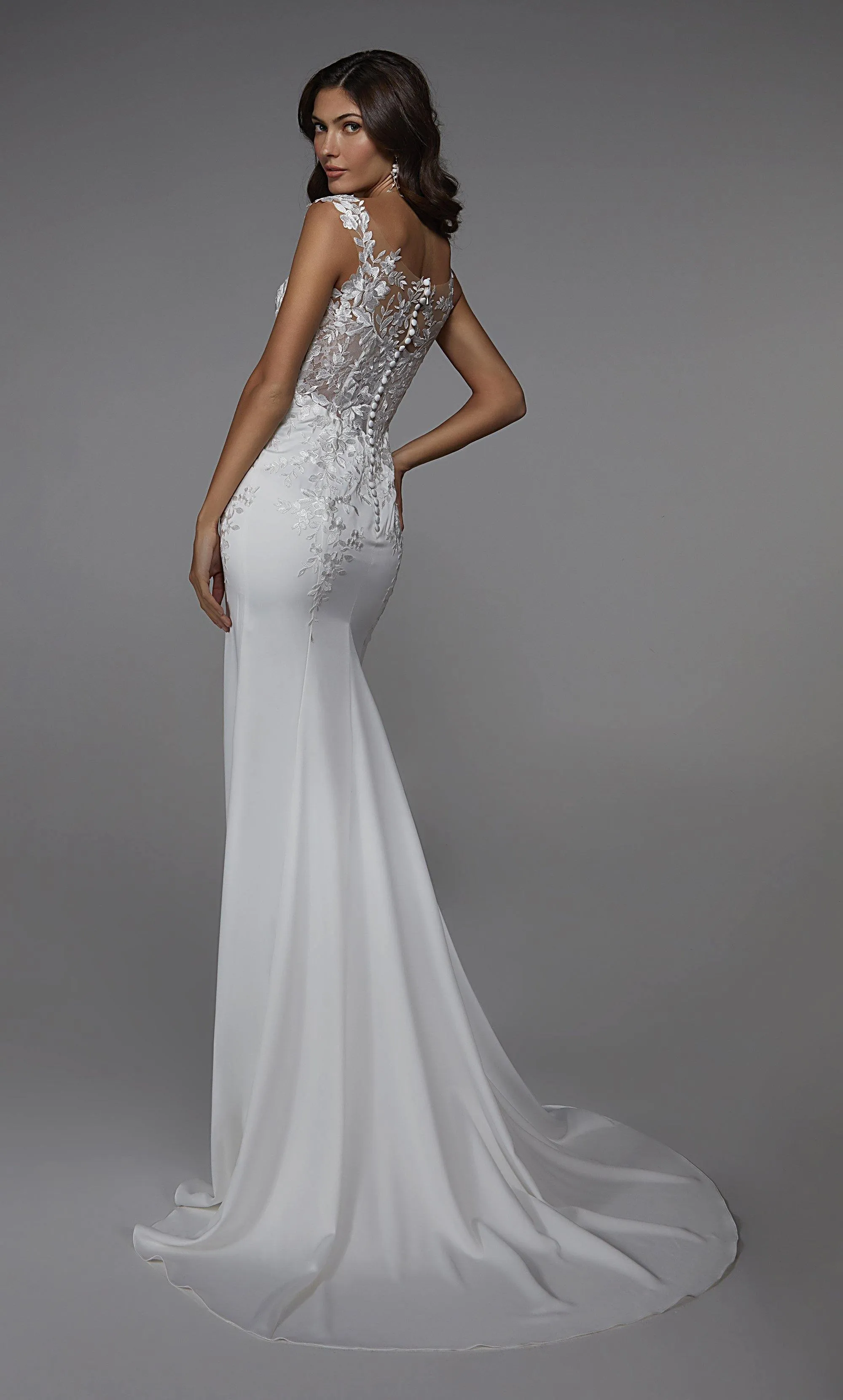 Formal Dress:Long Bridal Gown, Off The Shoulder, Fit N Flare