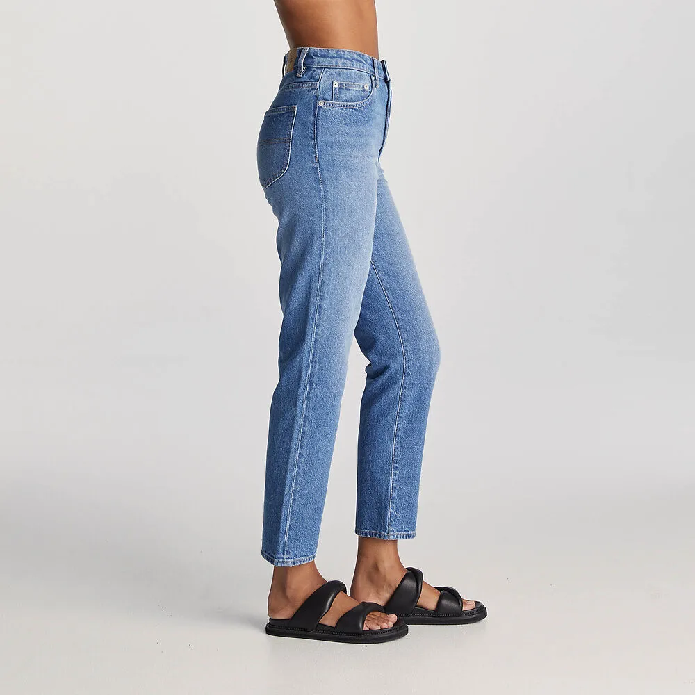 Hi Slim Straight Crop Jean | Blue Chateau