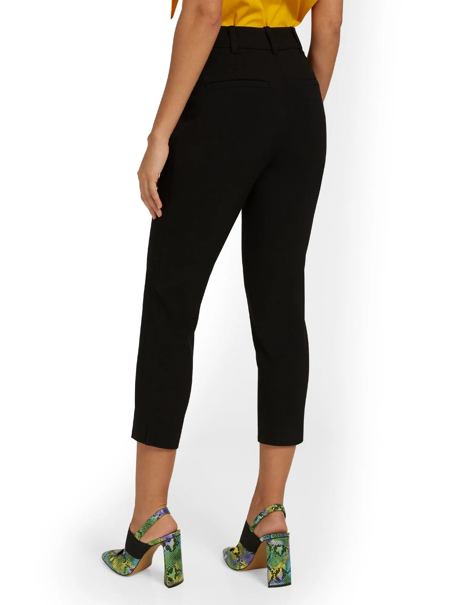 High-Waisted Capri Pant - Essential Stretch