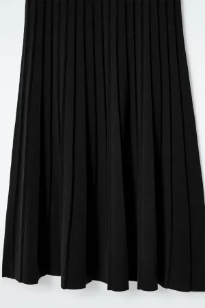 Knitted pleated maxi dress