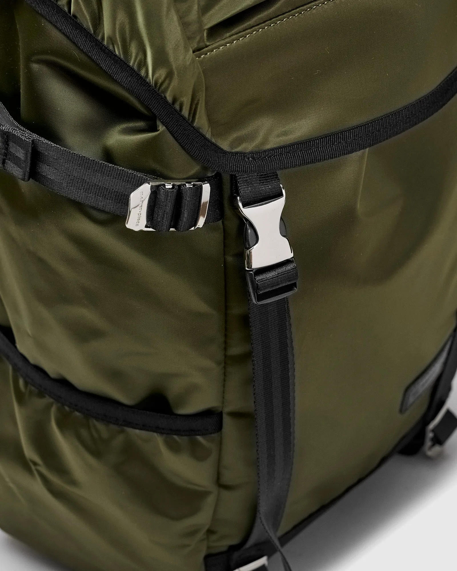 Lightning V2 Backpack in Khaki