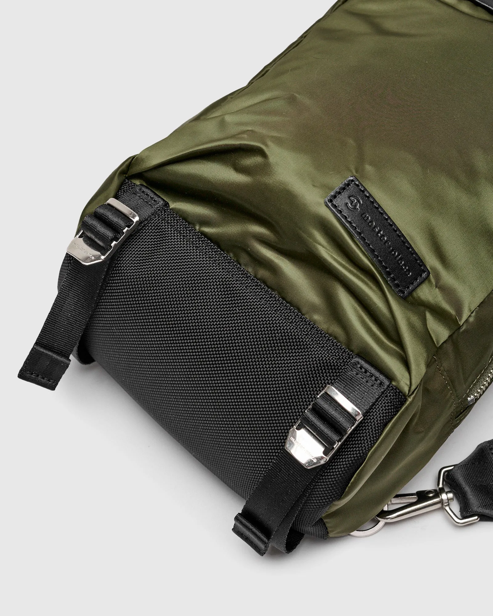 Lightning V2 Shoulder Sling Bag in Khaki