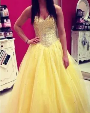Lovely Yellow Tulle Puffy Ball Gown Quinceanera Dresses 2018 Sweet 16 Dresses Beaded Sequins Lace-up Back Vestidos De 15