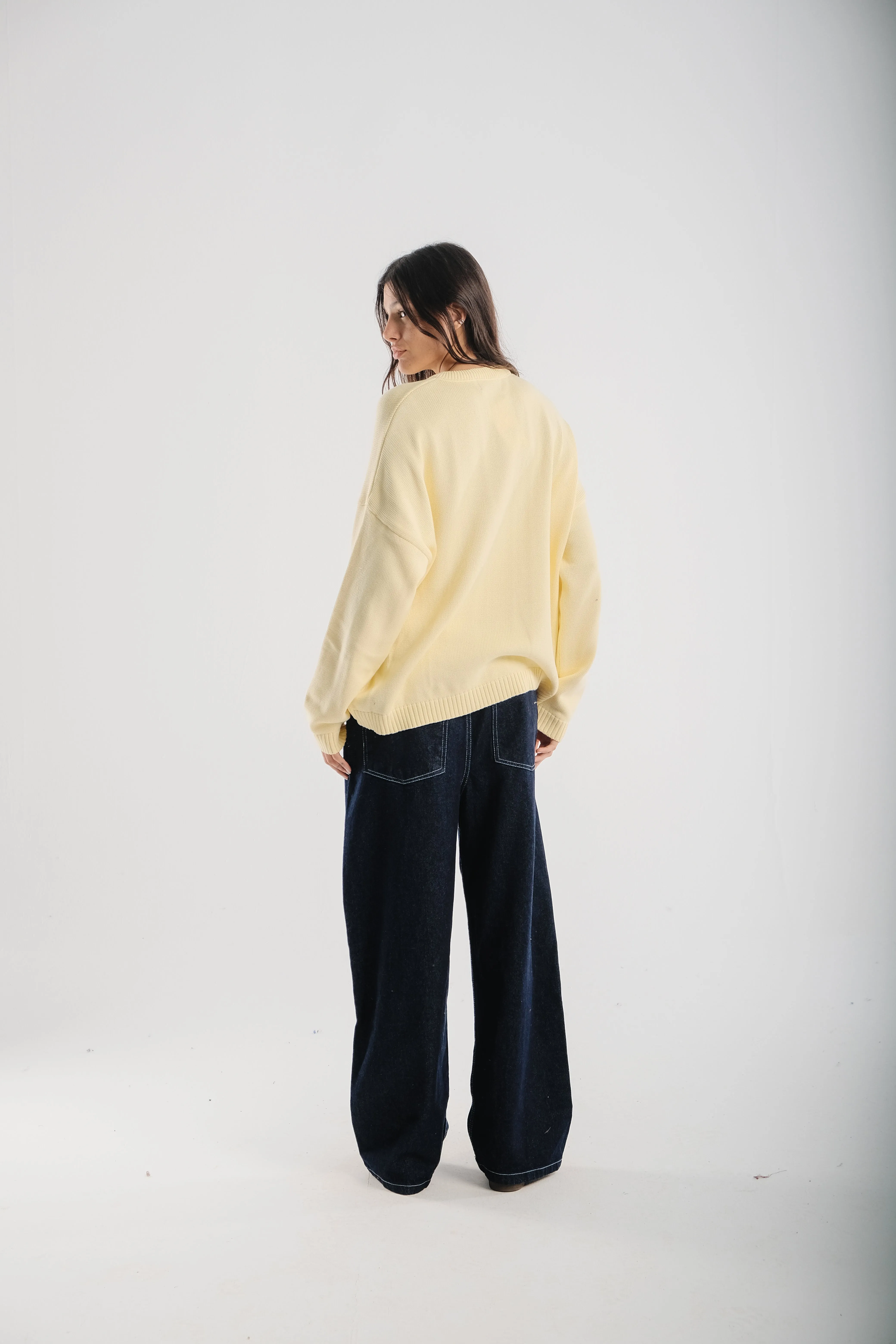 PALE YELLOW KNIT SWEATER