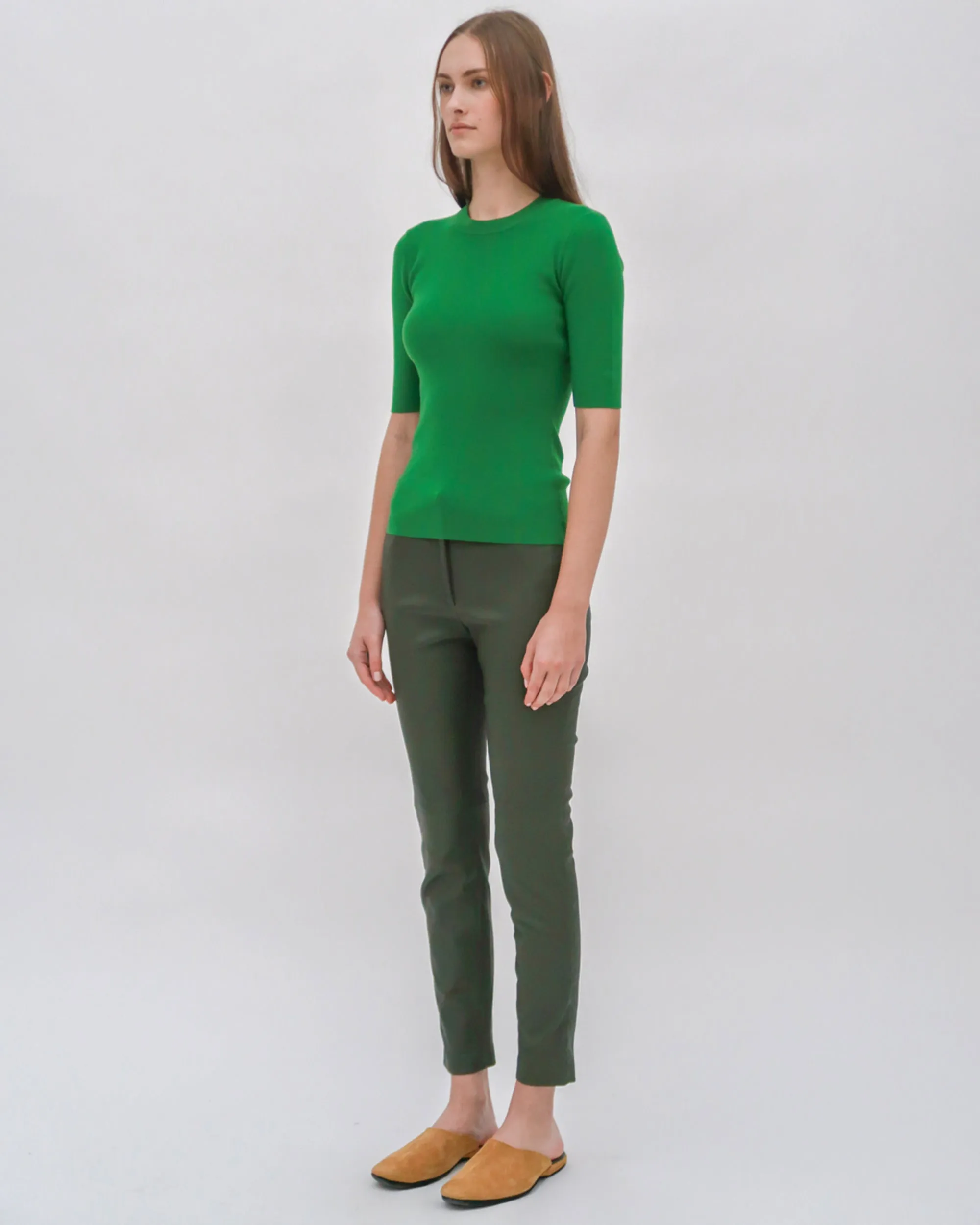 RIBBED CROPPED SLEEVE SWEATER