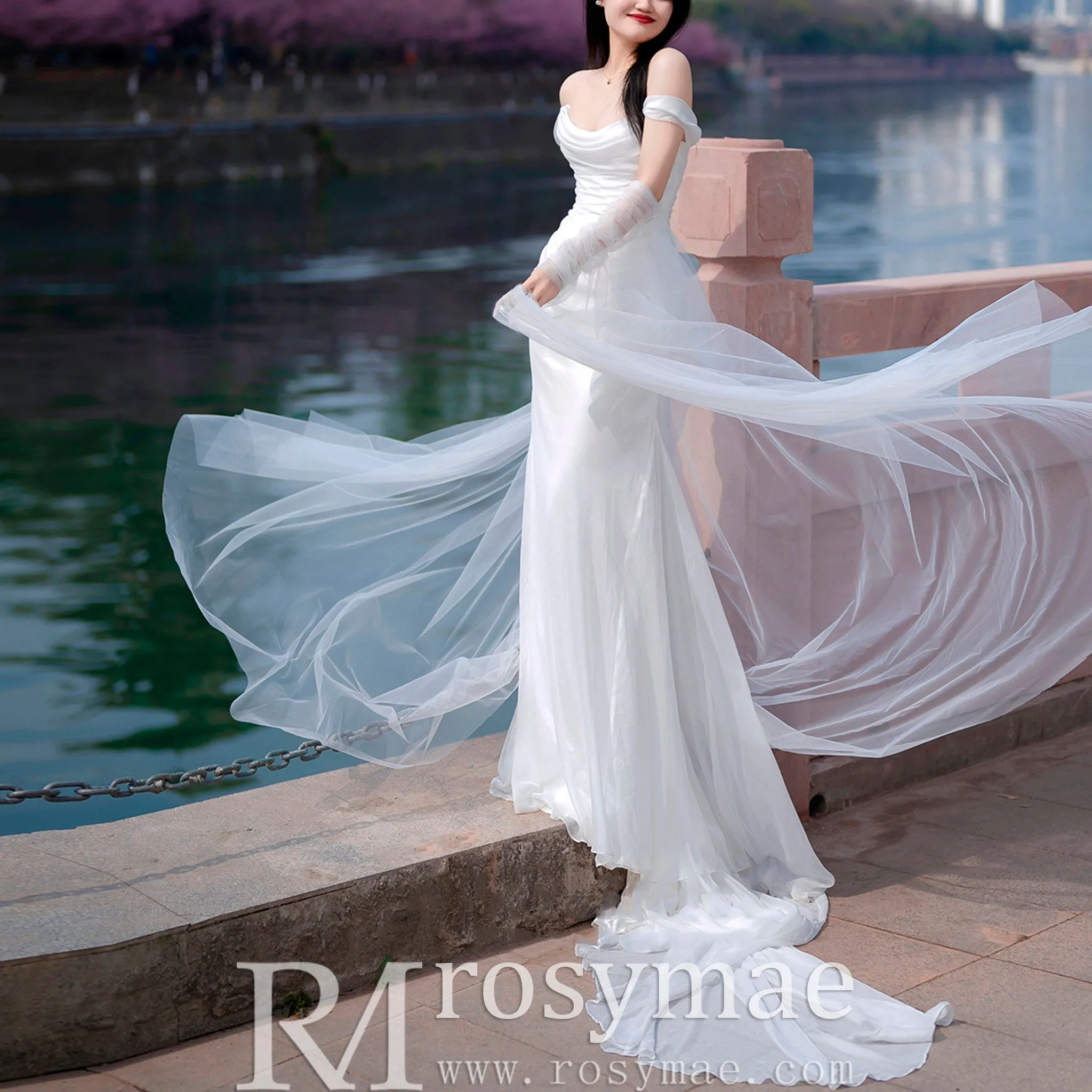 Simple Scoop Neckline Fit and Flare Boho Wedding Dress
