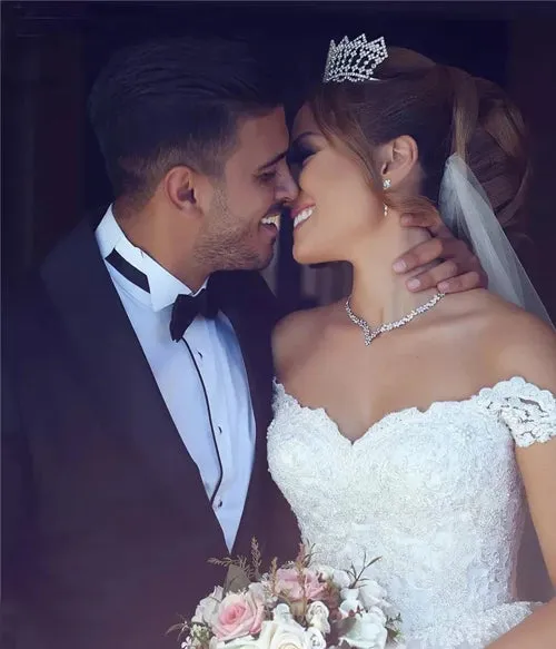Simple Wedding Dresses Ball Gown Off-the-shoulder Floor-length Bridal Gown,MW452