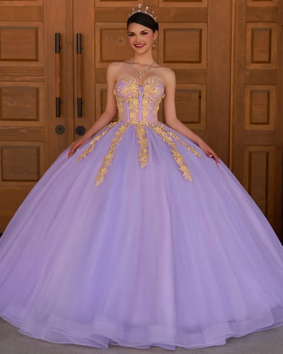 Sweetheart Sleeveless Quinceanera Dresses with Appliques