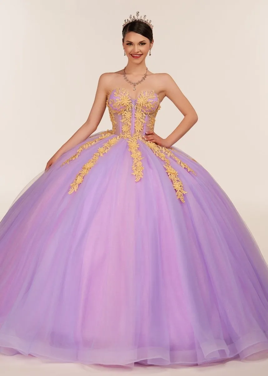 Sweetheart Sleeveless Quinceanera Dresses with Appliques