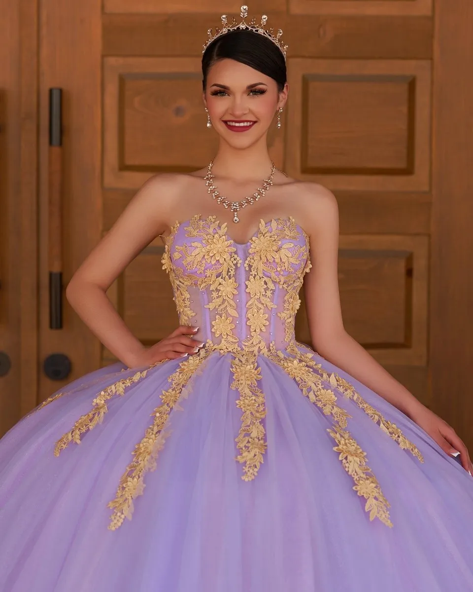 Sweetheart Sleeveless Quinceanera Dresses with Appliques