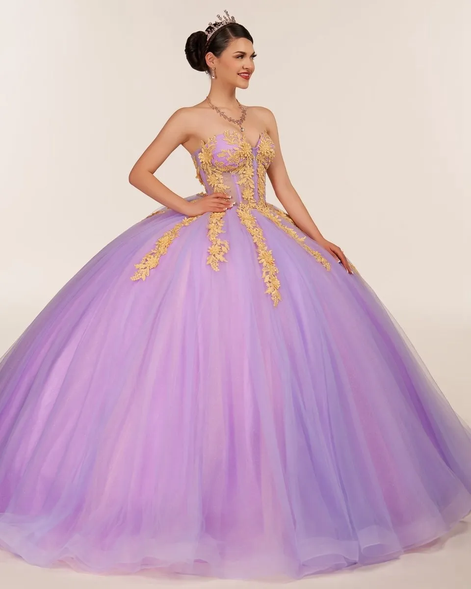 Sweetheart Sleeveless Quinceanera Dresses with Appliques