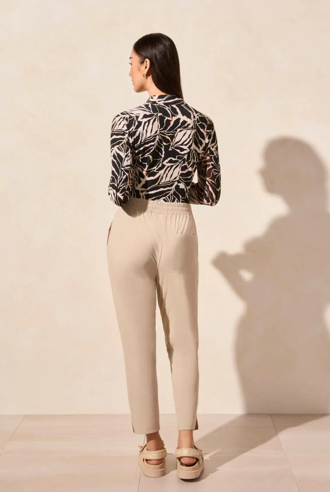 TECHNO LUX CONTRAST TRIM PULL-ON ANKLE PANT