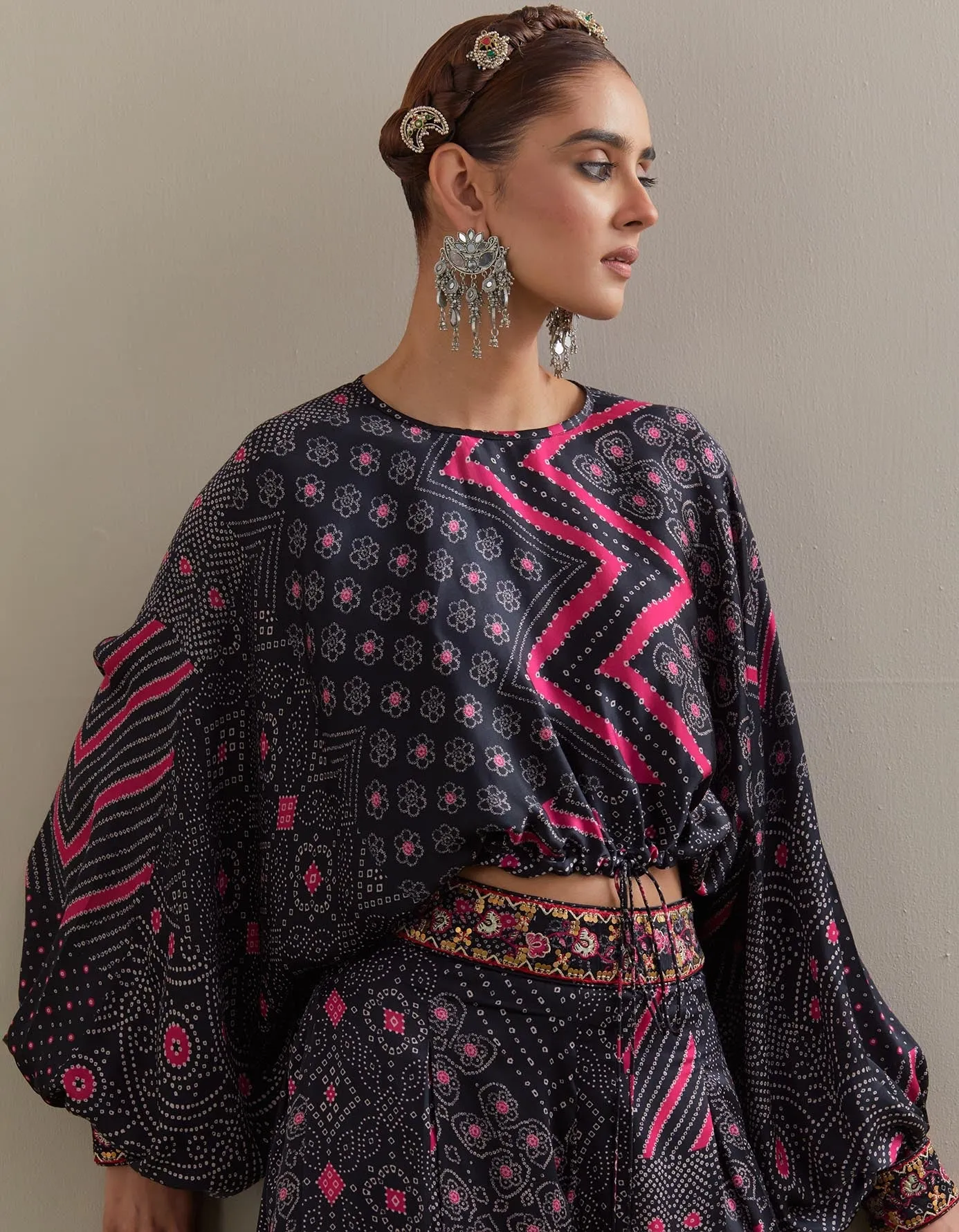 The Kumari Set - Black