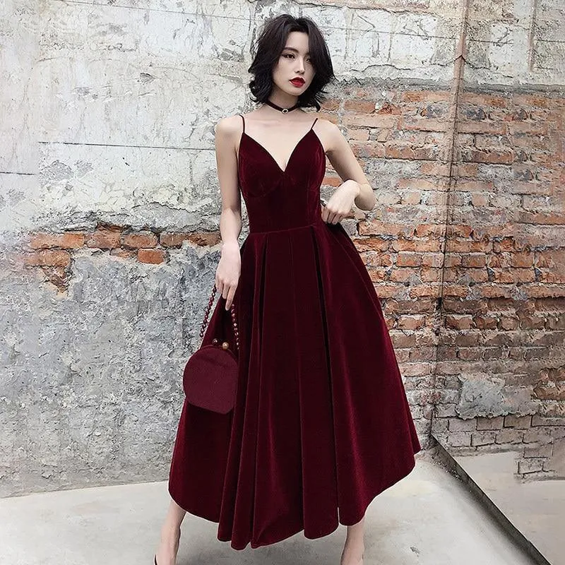 Twotwinstyle Backless Spaghetti Strap Sleeveless High Waist Sexy Party Dress With V-Neck