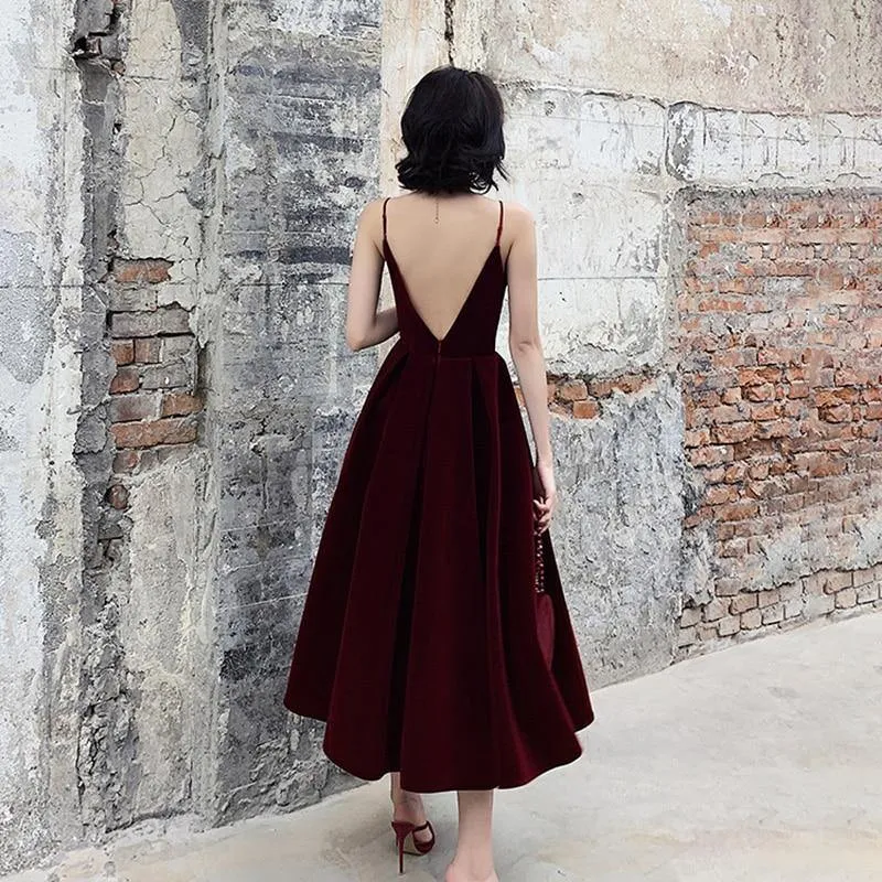 Twotwinstyle Backless Spaghetti Strap Sleeveless High Waist Sexy Party Dress With V-Neck