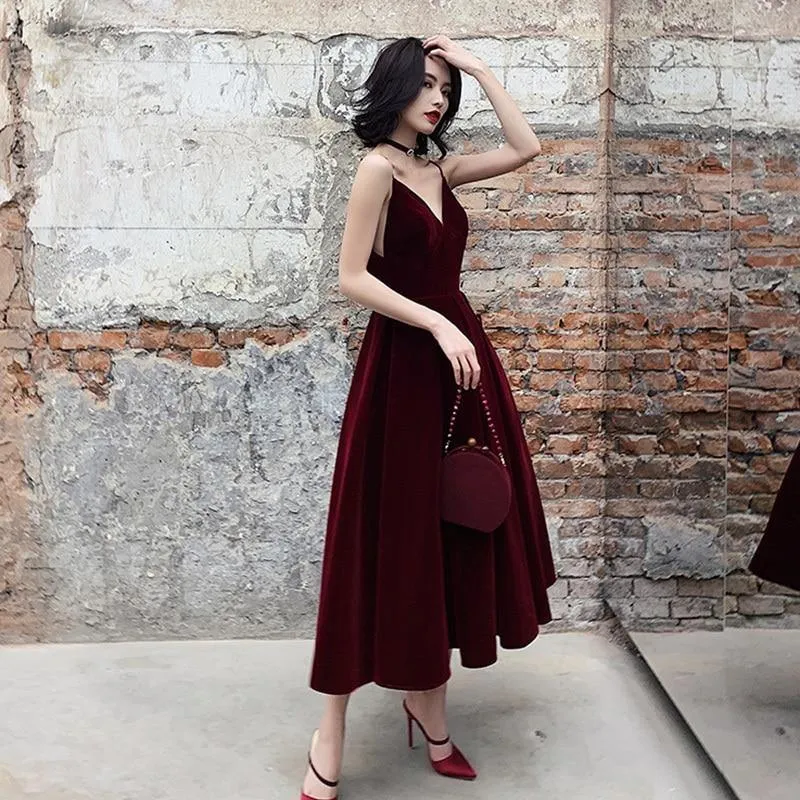 Twotwinstyle Backless Spaghetti Strap Sleeveless High Waist Sexy Party Dress With V-Neck
