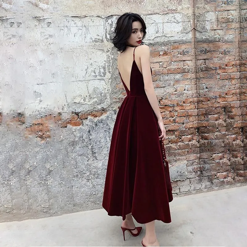 Twotwinstyle Backless Spaghetti Strap Sleeveless High Waist Sexy Party Dress With V-Neck