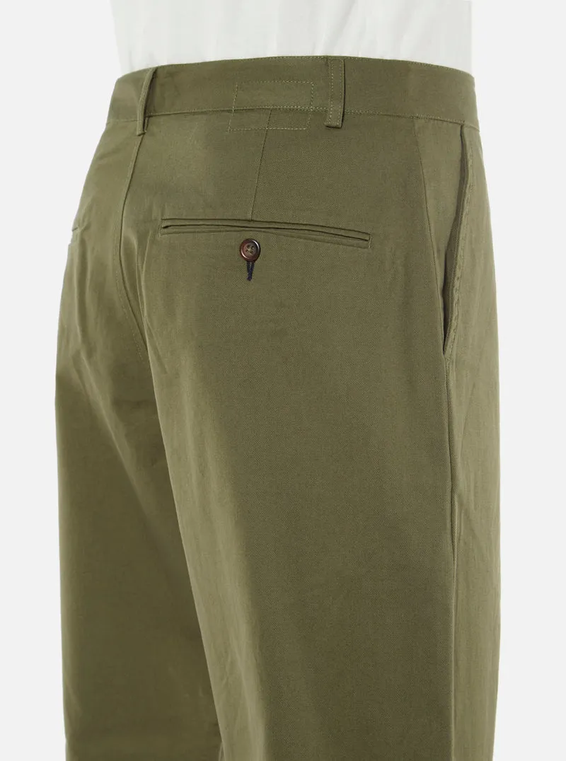 【Universal Works】Military Chino In Light Olive Twill／橄欖色休閒軍褲